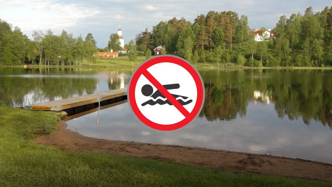 Badplatsen i Örsås med symbol för badförbud.